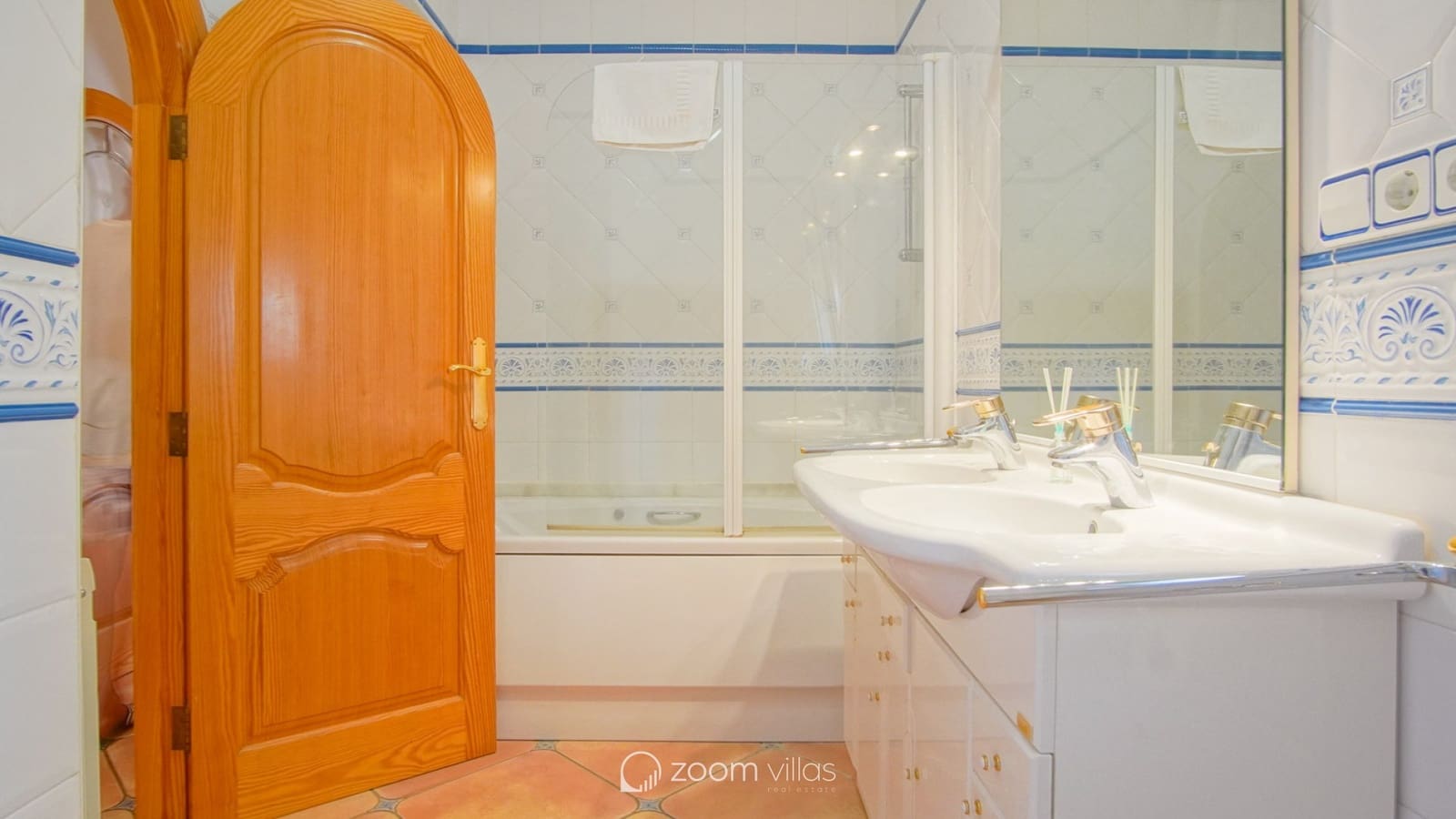 8 makuuhuone Huvila myytävänä paikassa Benissa mukana uima-altaan 
autotalli - 2 995 000 € (Ref: 8527845)