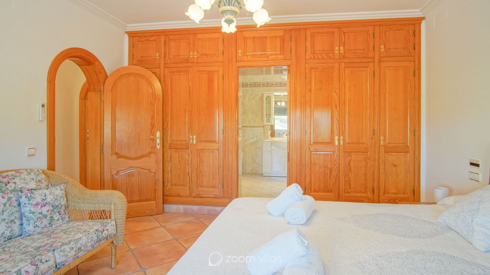 8 makuuhuone Huvila myytävänä paikassa Benissa mukana uima-altaan 
autotalli - 2 995 000 € (Ref: 8527845)