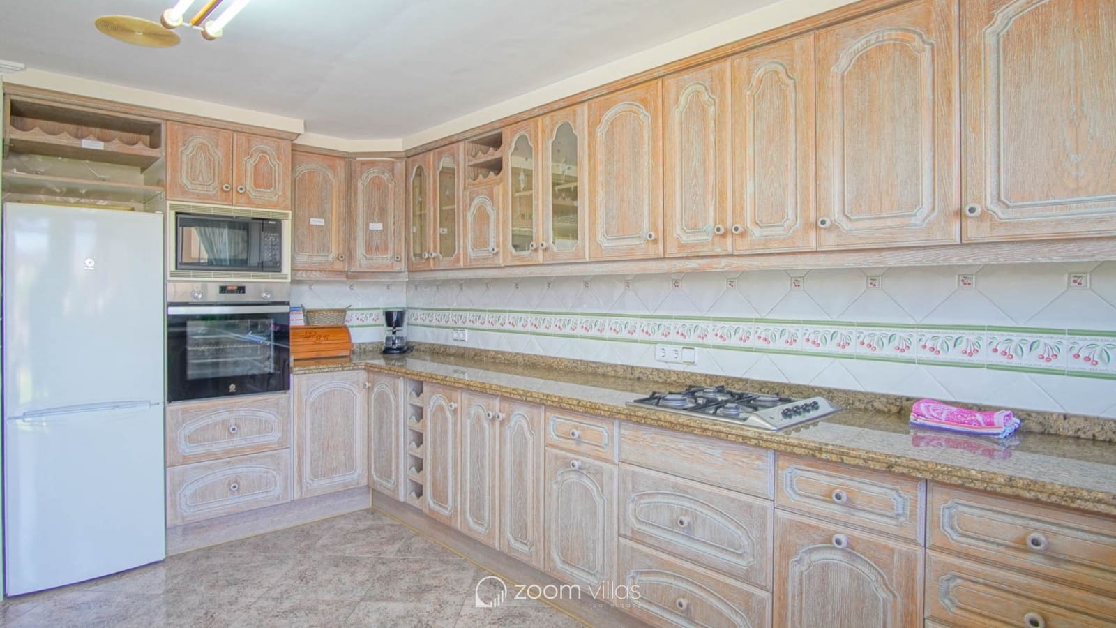 8 makuuhuone Huvila myytävänä paikassa Benissa mukana uima-altaan 
autotalli - 2 995 000 € (Ref: 8527845)