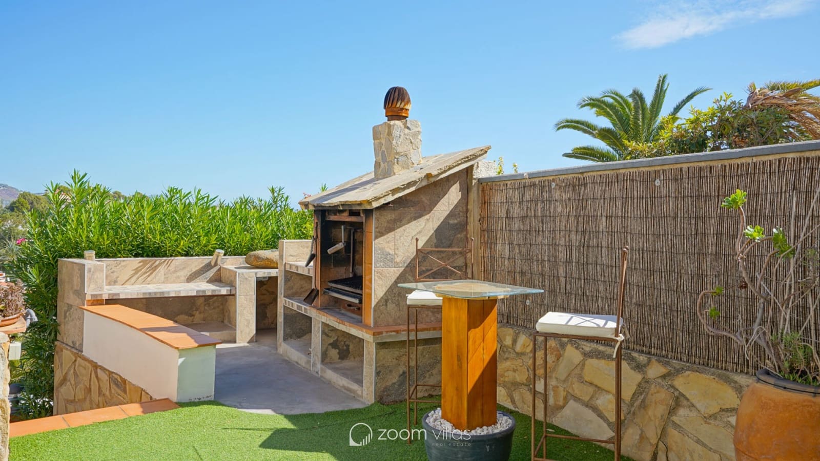 7 soverom Villa til salgs i Calpe / Calp med svømmebasseng garasje - € 845 000 (Ref: 8532928)