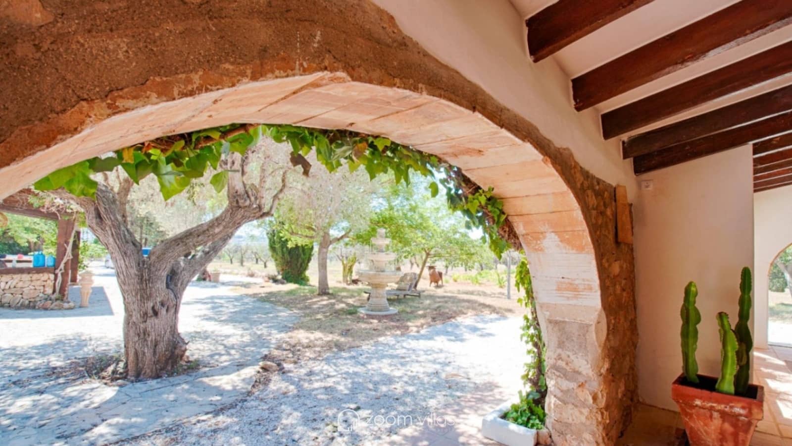 4 makuuhuone Maalaistalo myytävänä paikassa Benissa mukana uima-altaan - 1 295 000 € (Ref: 8537359)