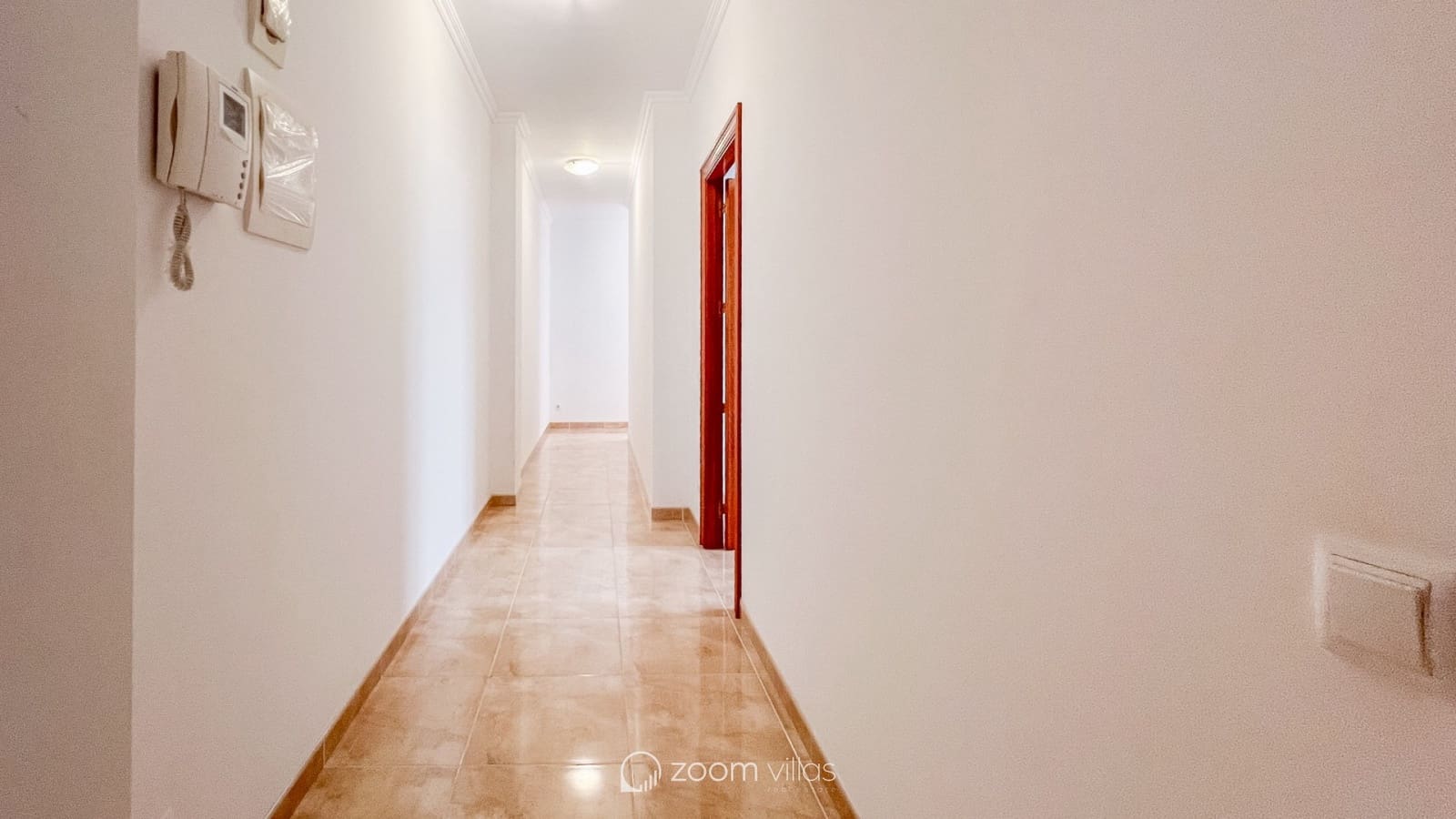 8 bedroom Townhouse for sale in Gata de Gorgos with garage - € 950,000 (Ref: 8607199)
