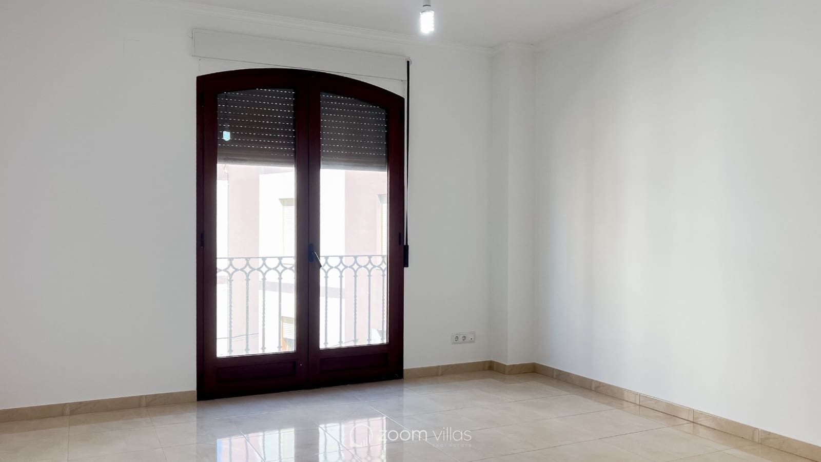 8 bedroom Townhouse for sale in Gata de Gorgos with garage - € 950,000 (Ref: 8607199)