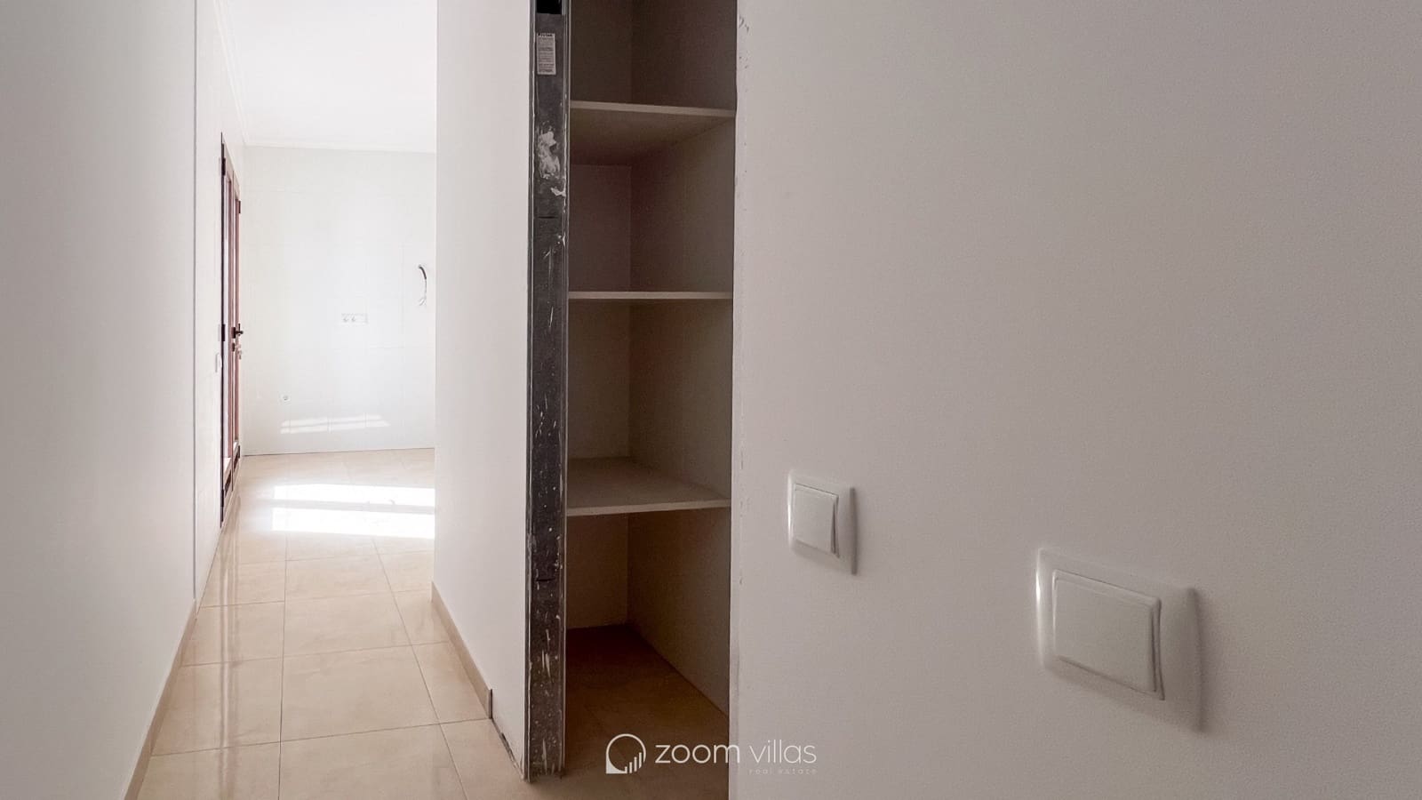 8 bedroom Townhouse for sale in Gata de Gorgos with garage - € 950,000 (Ref: 8607199)