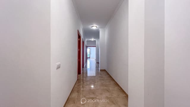 8 bedroom Townhouse for sale in Gata de Gorgos with garage - € 950,000 (Ref: 8607199)