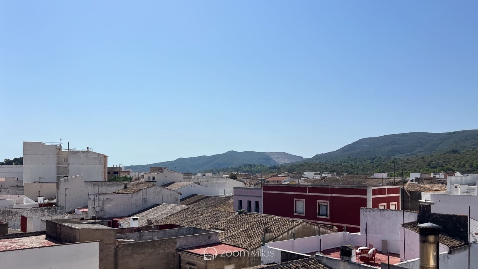 8 bedroom Townhouse for sale in Gata de Gorgos with garage - € 950,000 (Ref: 8607199)