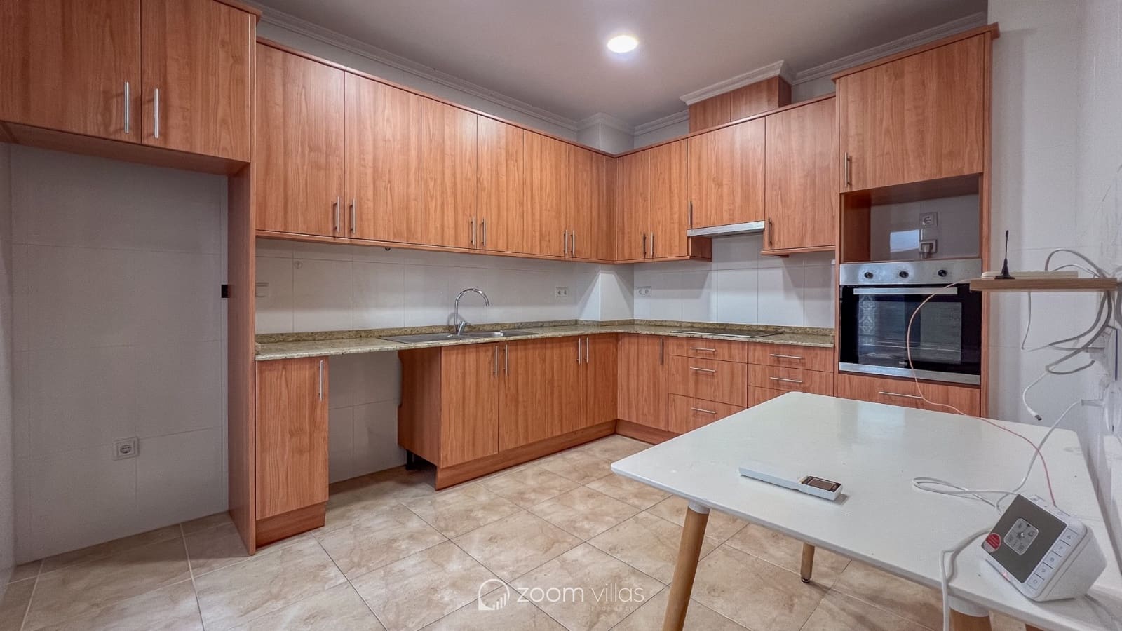 8 bedroom Townhouse for sale in Gata de Gorgos with garage - € 950,000 (Ref: 8607199)