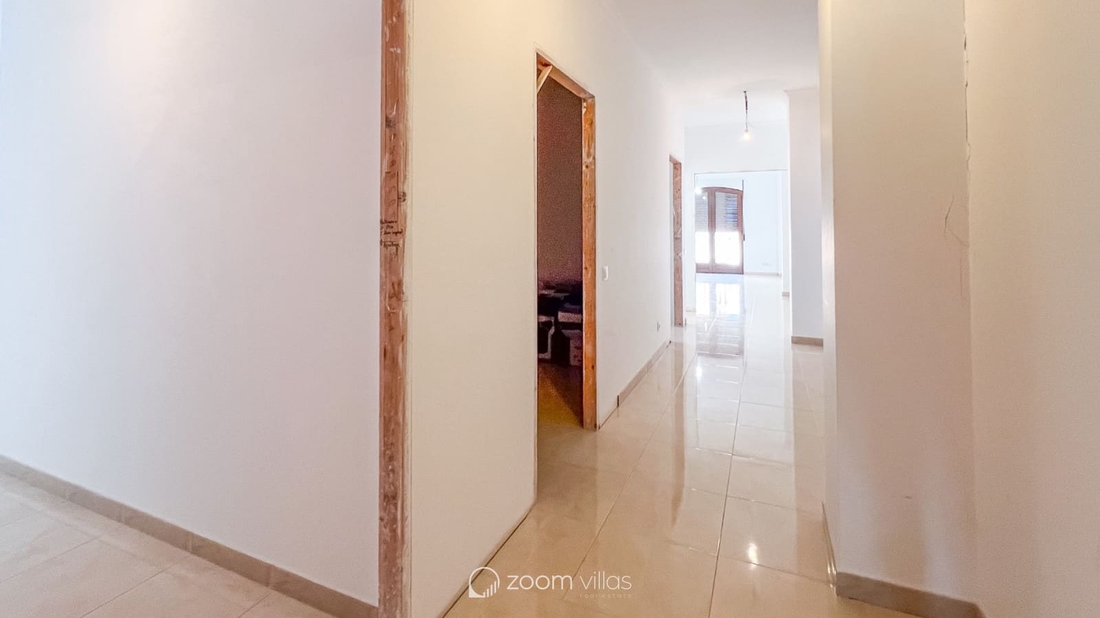 8 bedroom Townhouse for sale in Gata de Gorgos with garage - € 950,000 (Ref: 8607199)