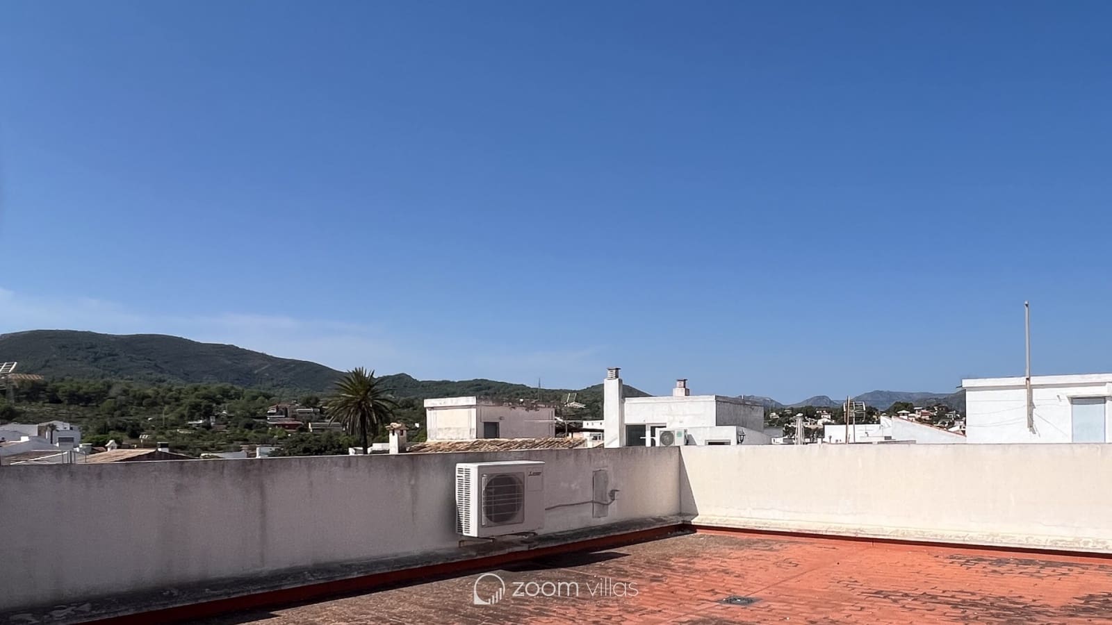 8 bedroom Townhouse for sale in Gata de Gorgos with garage - € 950,000 (Ref: 8607199)