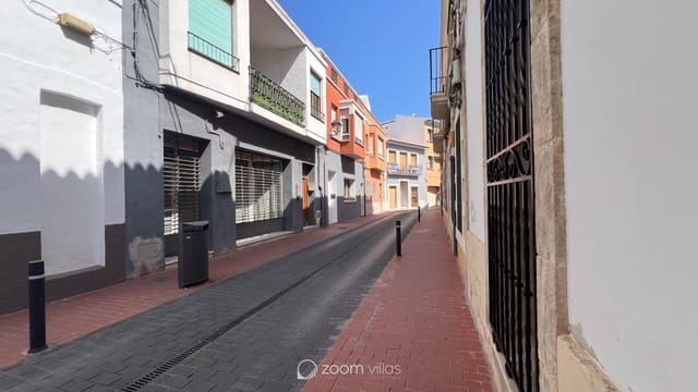8 bedroom Townhouse for sale in Gata de Gorgos with garage - € 950,000 (Ref: 8607199)