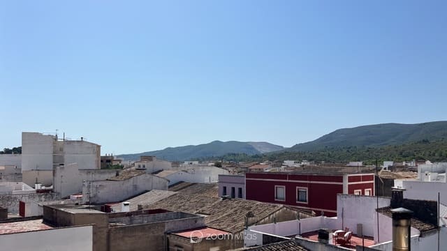 8 bedroom Townhouse for sale in Gata de Gorgos with garage - € 950,000 (Ref: 8607199)
