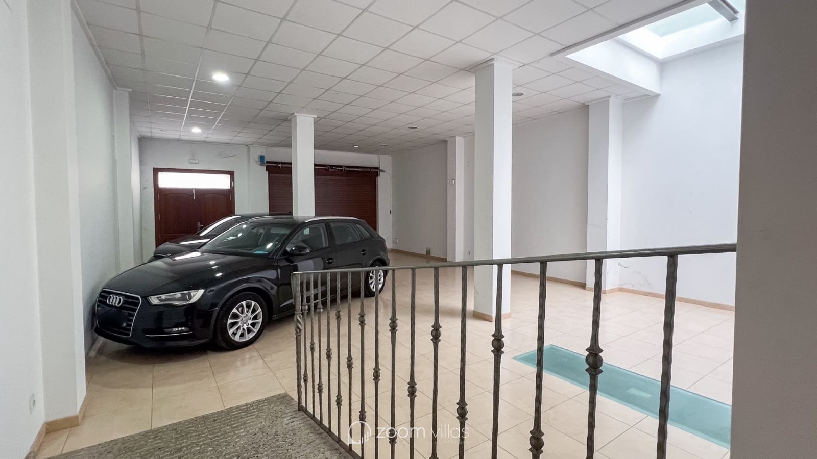 8 bedroom Townhouse for sale in Gata de Gorgos with garage - € 950,000 (Ref: 8607199)