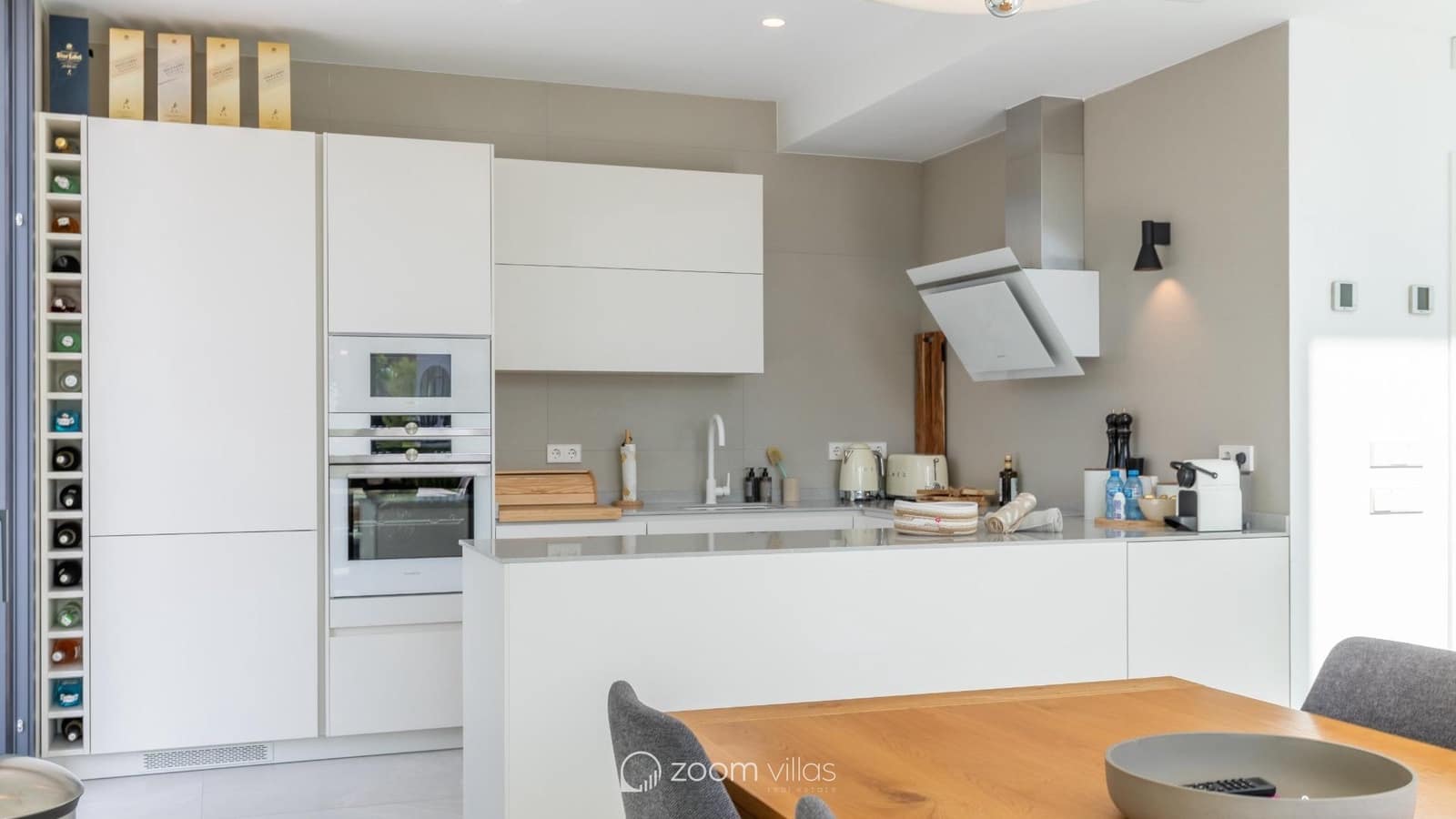 4 bedroom Villa for sale in Benissa with pool - € 1,250,000 (Ref: 8813525)