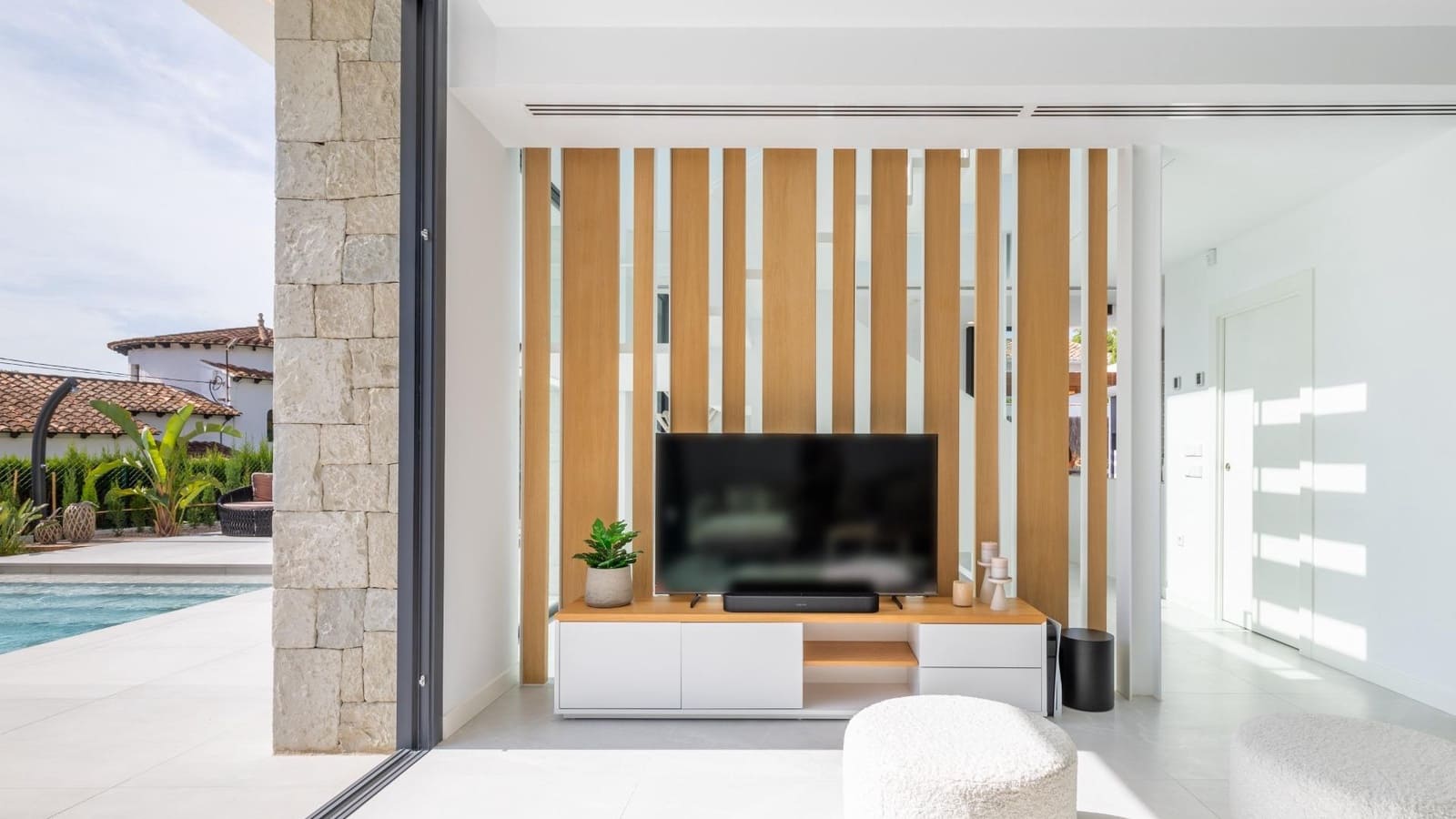 4 bedroom Villa for sale in Benissa with pool - € 1,250,000 (Ref: 8813525)