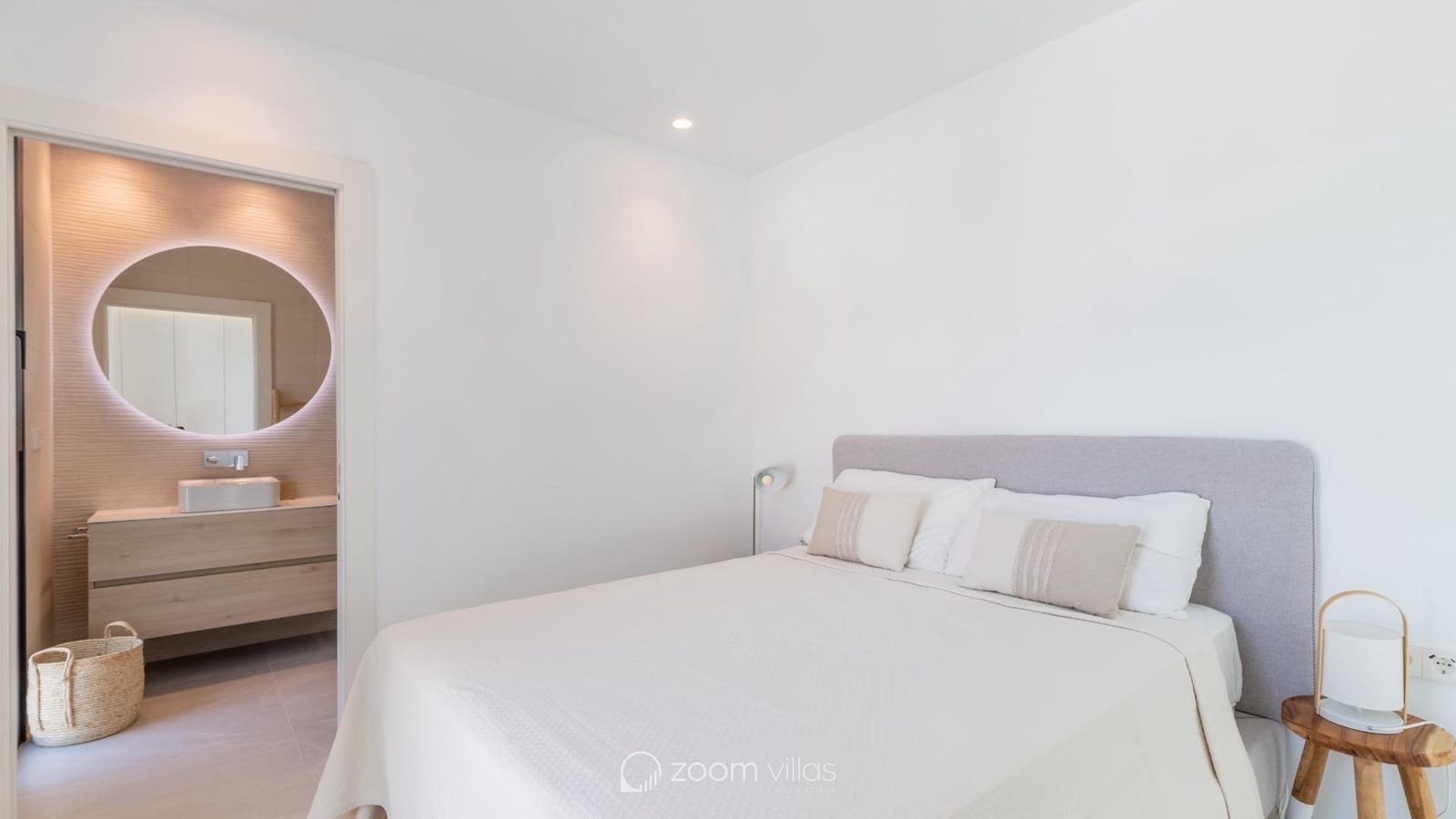 4 bedroom Villa for sale in Benissa with pool - € 1,250,000 (Ref: 8813525)