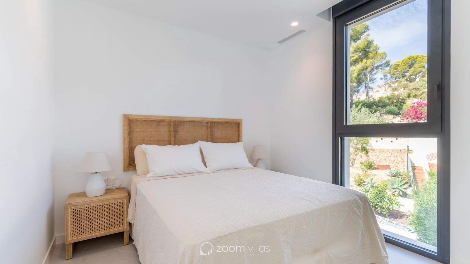 4 bedroom Villa for sale in Benissa with pool - € 1,250,000 (Ref: 8813525)