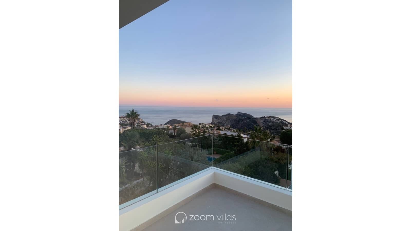 3 bedroom Villa for sale in Cumbre del Sol with pool garage - € 2,495,000 (Ref: 8816753)