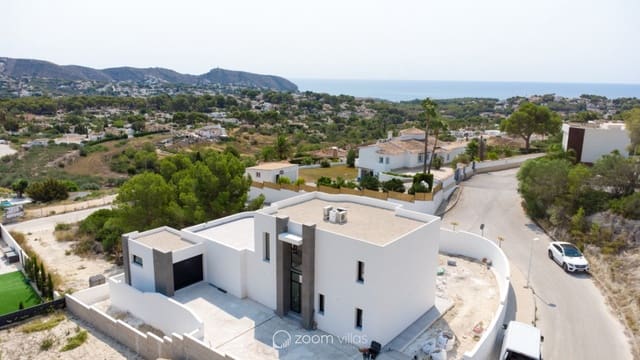 Chalet de 4 habitaciones en Moraira, Teulada-Moraira en venta con piscina - 1.750.000 € (Ref: 8868001)