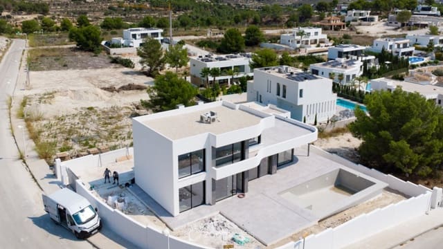 Chalet de 4 habitaciones en Moraira, Teulada-Moraira en venta con piscina - 1.750.000 € (Ref: 8868001)