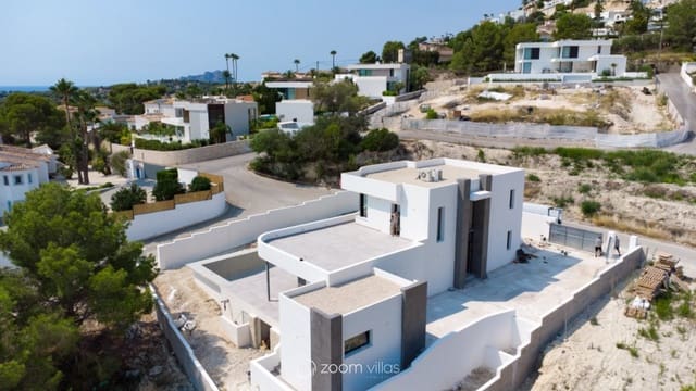 Chalet de 4 habitaciones en Moraira, Teulada-Moraira en venta con piscina - 1.750.000 € (Ref: 8868001)