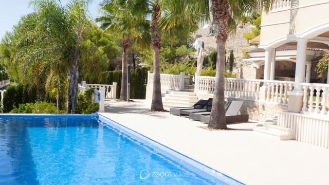 5 Zimmer Villa zu verkaufen in Calpe / Calp mit Pool - 2.980.000 € (Ref: 8880302)