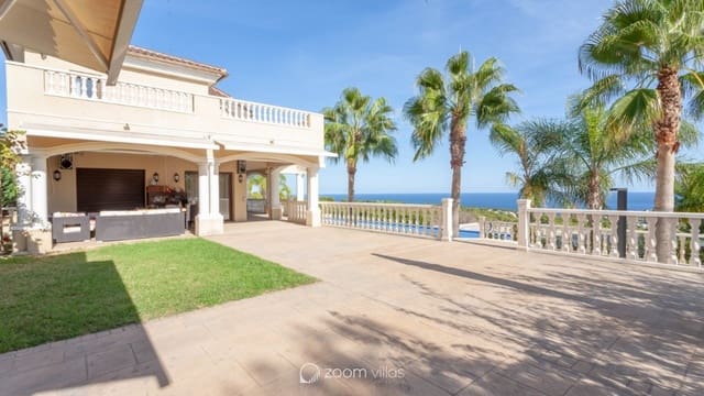 5 Zimmer Villa zu verkaufen in Calpe / Calp mit Pool - 2.980.000 € (Ref: 8880302)