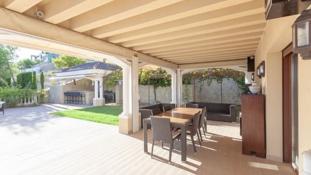 5 Zimmer Villa zu verkaufen in Calpe / Calp mit Pool - 2.980.000 € (Ref: 8880302)