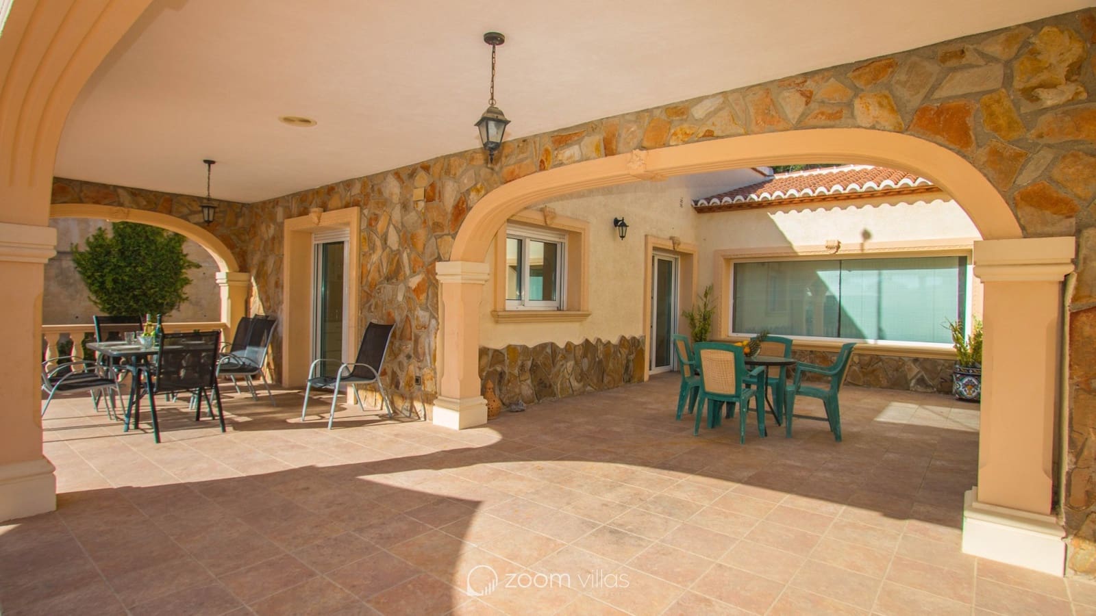 4 bedroom Villa for sale in Calpe / Calp with pool - € 670,000 (Ref: 8891322)