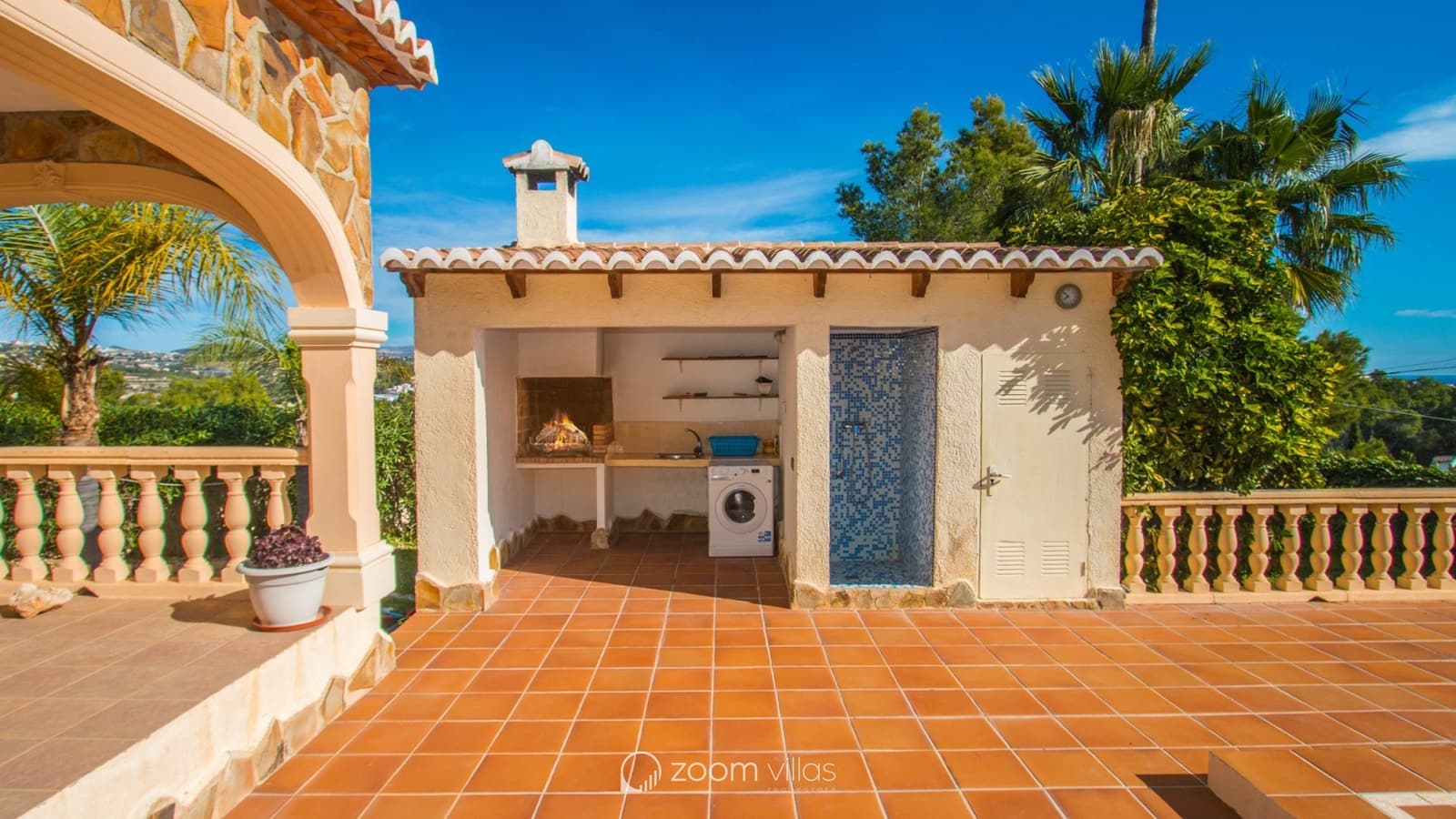 4 bedroom Villa for sale in Calpe / Calp with pool - € 670,000 (Ref: 8891322)