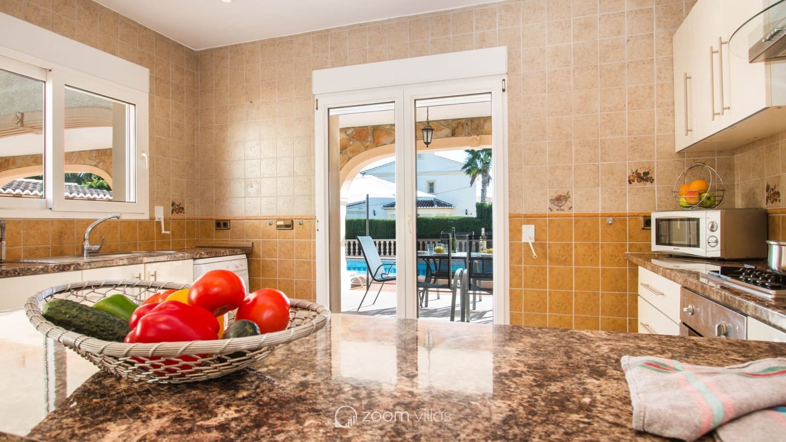 4 bedroom Villa for sale in Calpe / Calp with pool - € 670,000 (Ref: 8891322)