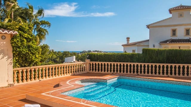 4 chambre Villa/Maison à vendre à Calpe / Calp avec piscine - 670 000 € (Ref: 8891322)