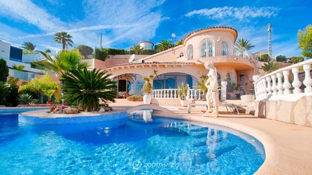 3 soveværelse Villa til salg i Moraira, Teulada-Moraira med swimmingpool - € 1.550.000 (Ref: 8893451)