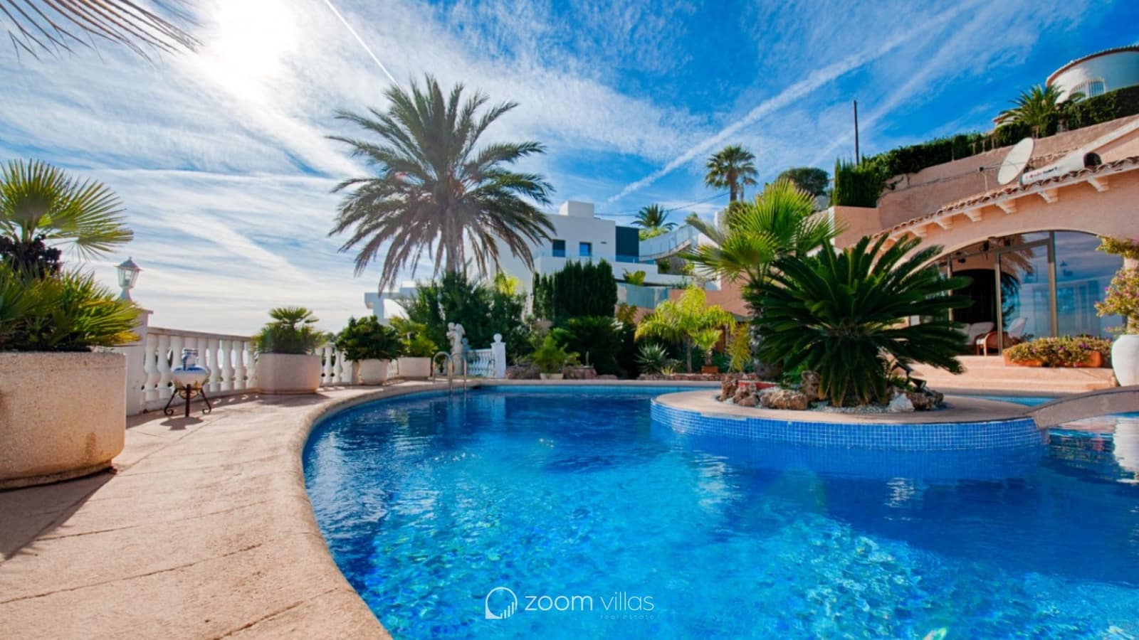 3 soveværelse Villa til salg i Moraira med swimmingpool - € 1.550.000 (Ref: 8893451)