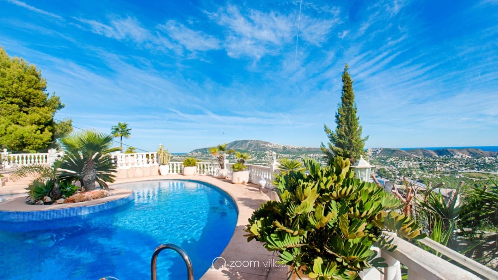 3 soveværelse Villa til salg i Moraira med swimmingpool - € 1.550.000 (Ref: 8893451)