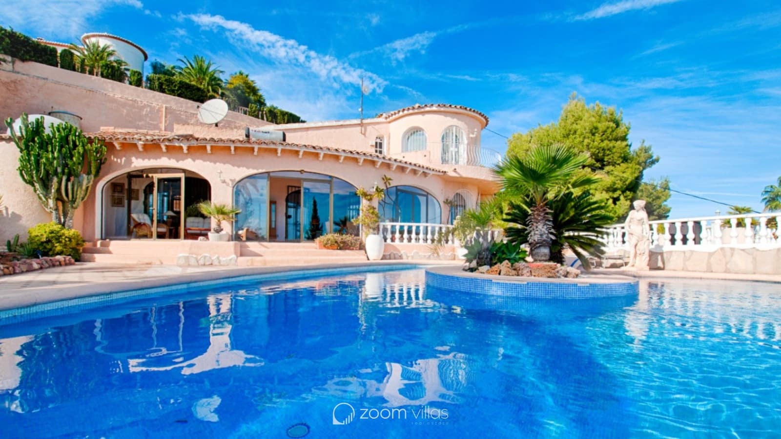 3 soveværelse Villa til salg i Moraira med swimmingpool - € 1.550.000 (Ref: 8893451)