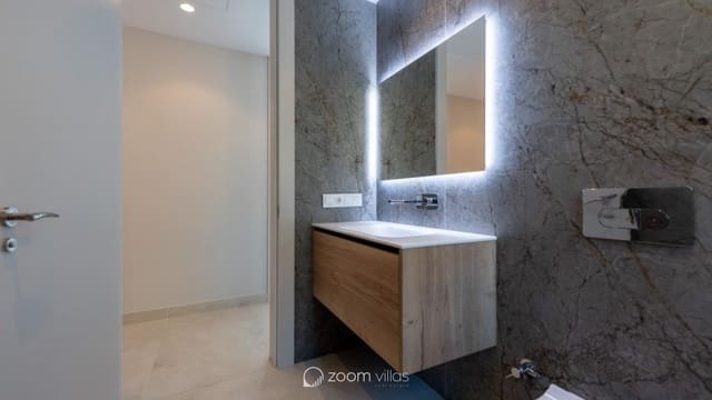 3 slaapkamer Appartement te koop in Playa Poniente, Benidorm met zwembad - € 1.650.000 (Ref: 9025056)