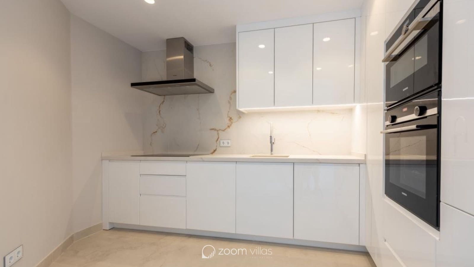 3 soveværelse Lejlighed til salg i Benidorm med swimmingpool - € 1.650.000 (Ref: 9025056)