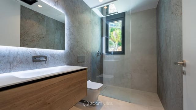 3 slaapkamer Appartement te koop in Playa Poniente, Benidorm met zwembad - € 1.650.000 (Ref: 9025056)