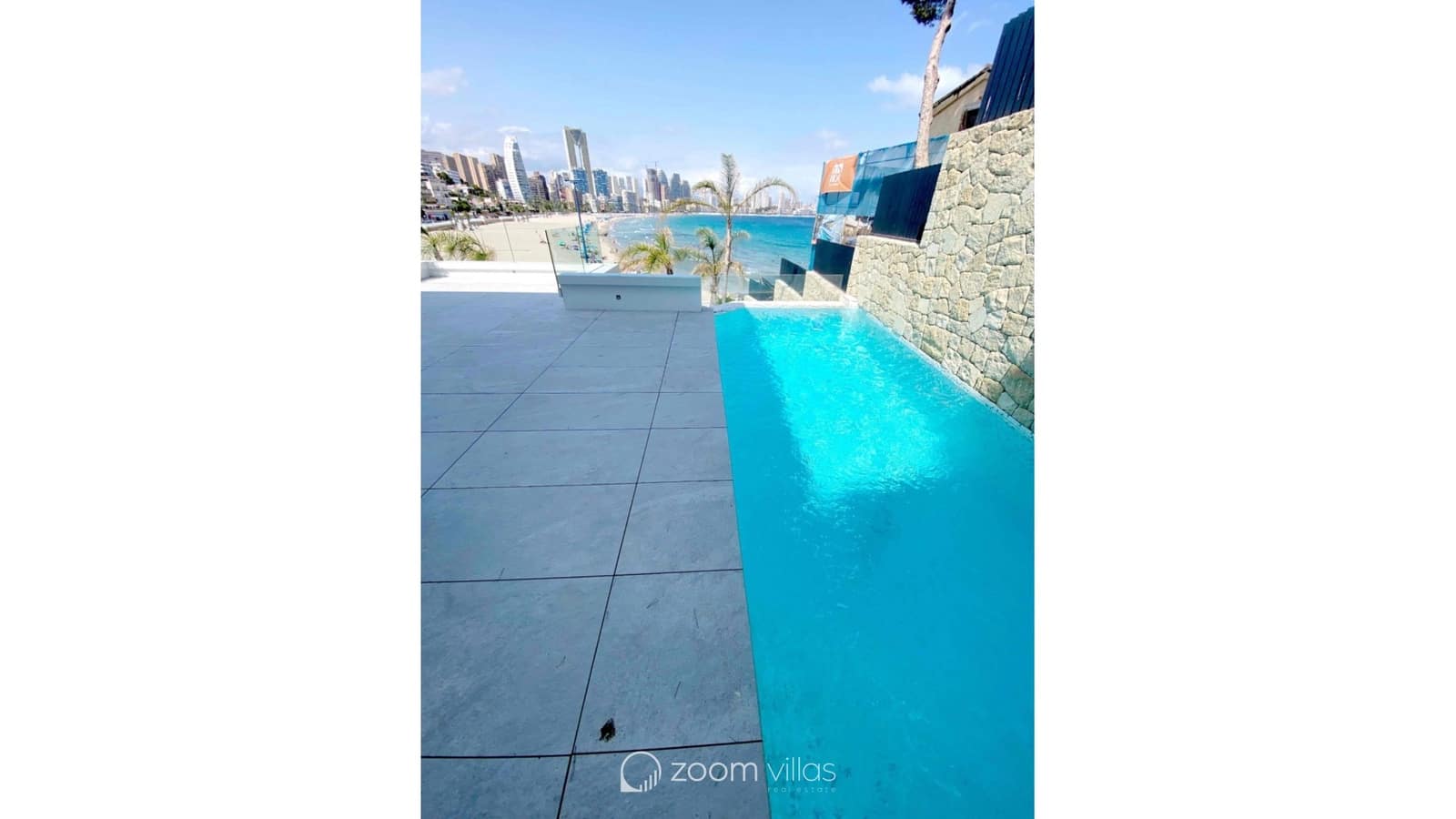 3 soveværelse Lejlighed til salg i Benidorm med swimmingpool - € 1.650.000 (Ref: 9025056)