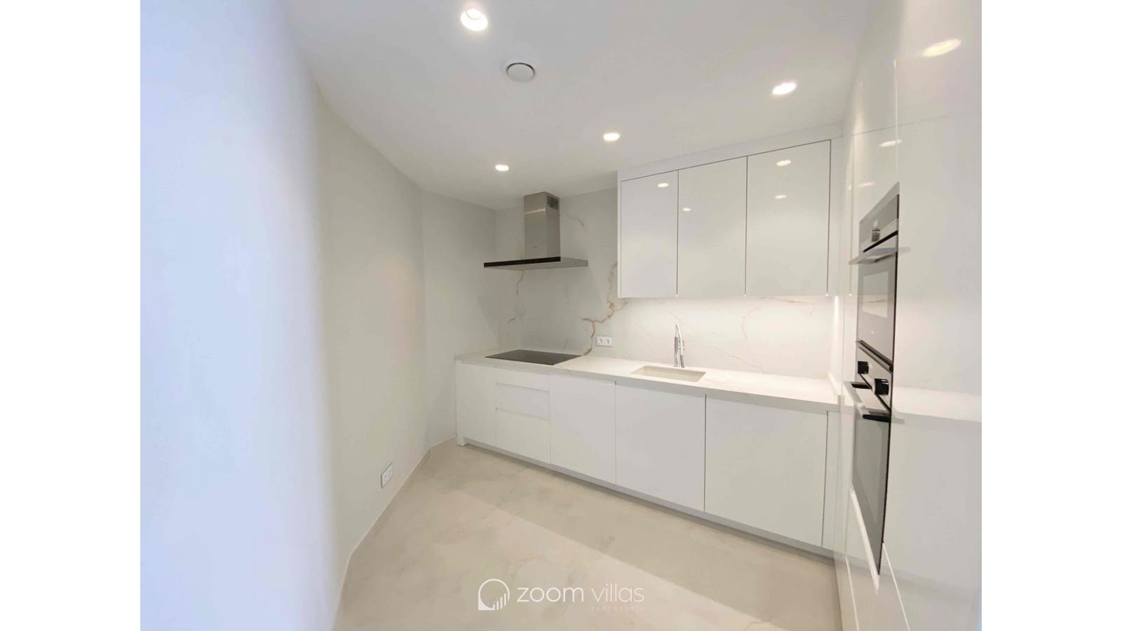 3 soveværelse Lejlighed til salg i Benidorm med swimmingpool - € 1.650.000 (Ref: 9025056)