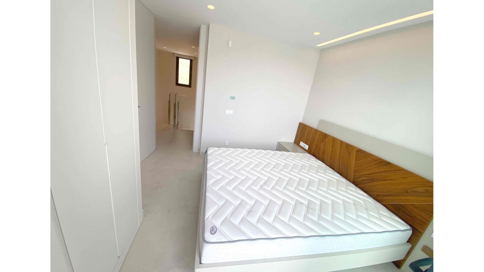 3 soveværelse Lejlighed til salg i Benidorm med swimmingpool - € 1.650.000 (Ref: 9025056)