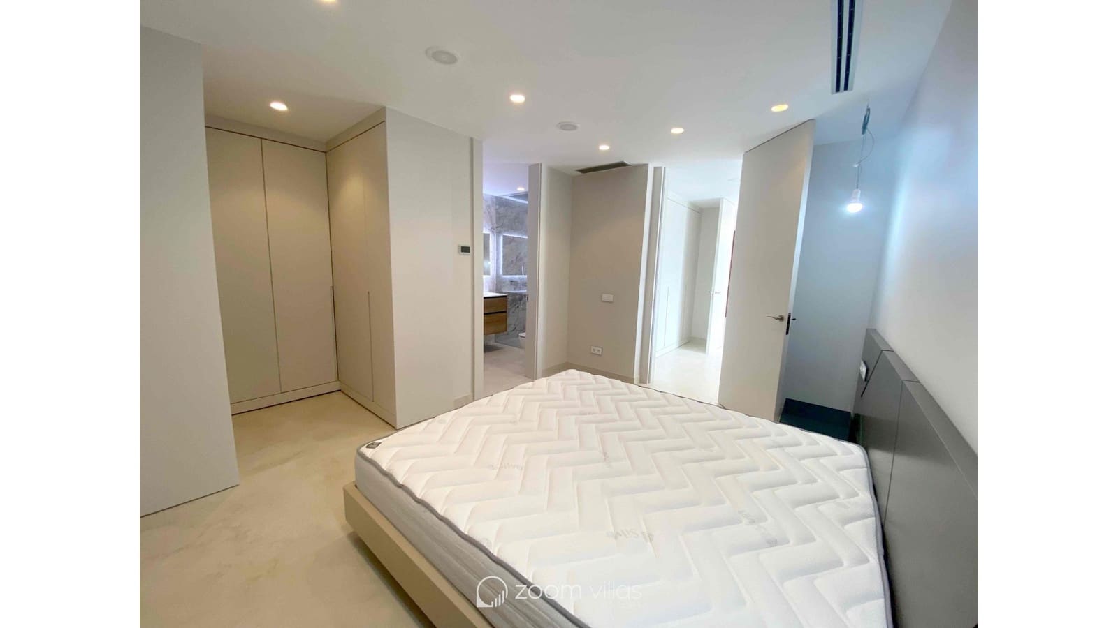 3 soveværelse Lejlighed til salg i Benidorm med swimmingpool - € 1.650.000 (Ref: 9025056)