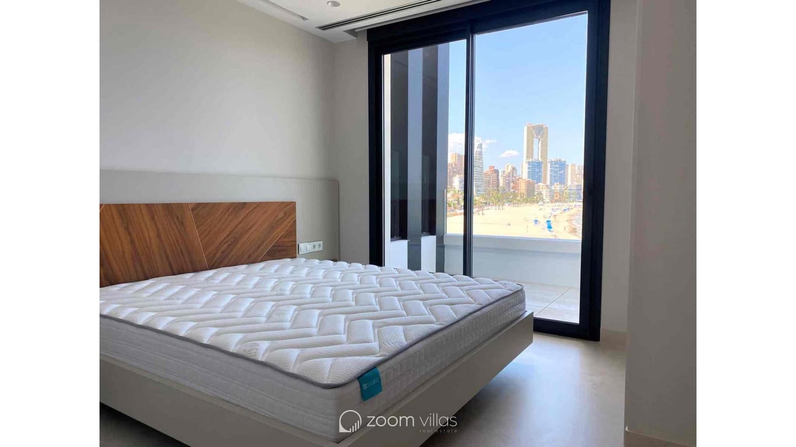 3 soveværelse Lejlighed til salg i Benidorm med swimmingpool - € 1.650.000 (Ref: 9025056)