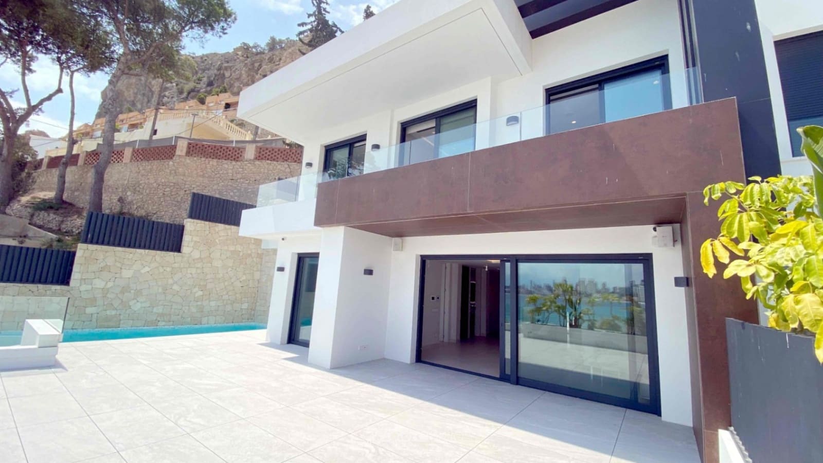 3 soveværelse Lejlighed til salg i Benidorm med swimmingpool - € 1.650.000 (Ref: 9025056)