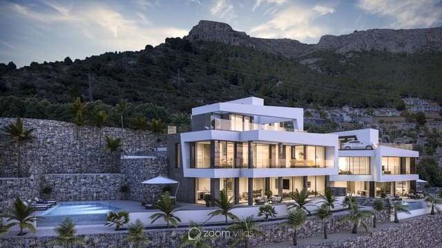 4 bedroom Villa for sale in Pueblo, Calpe / Calp with pool - € 1,850,000 (Ref: 9025057)