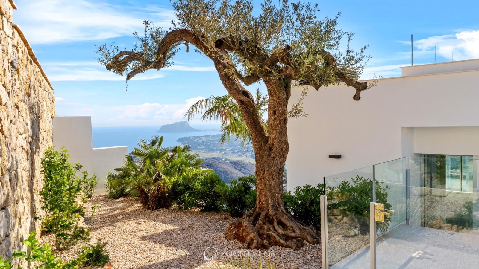 Chalet de 3 habitaciones en Cumbre del Sol en venta con piscina garaje - 1.600.850 € (Ref: 9028697)