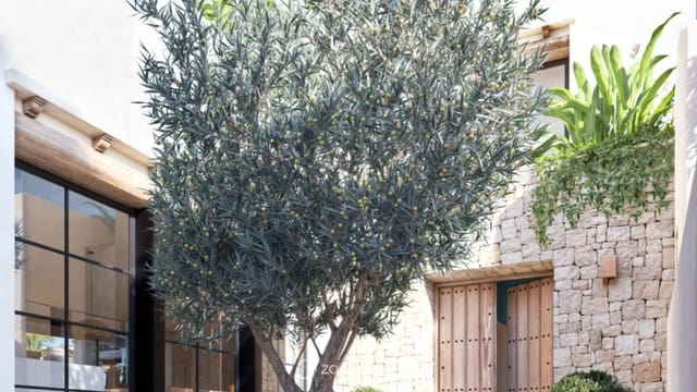 4 slaapkamer Villa te koop in Dénia met zwembad - € 1.890.000 (Ref: 9033818)