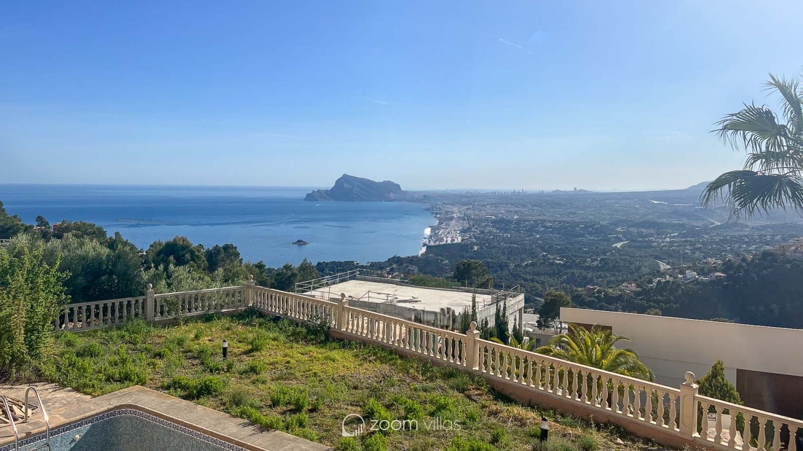 5 bedroom Villa for sale in Altea - € 2,690,000 (Ref: 9035741)
