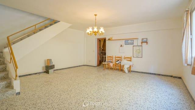 7 bedroom Townhouse for sale in Benissa - € 320,000 (Ref: 9041046)