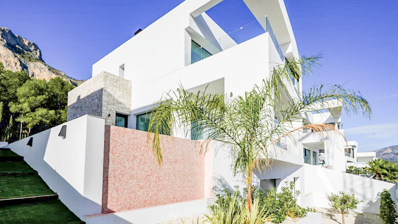 3 bedroom Villa for sale in Polop with pool - € 860,000 (Ref: 9047122)